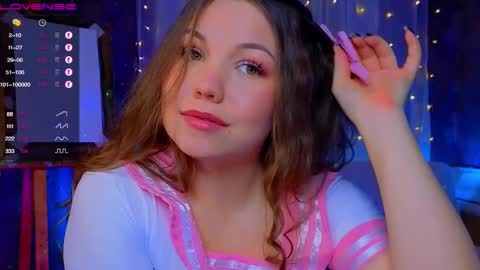 Snapshot of emilyart_ chatting on 10, 2, 2025 artist Emily online show from 10, 2, 2025