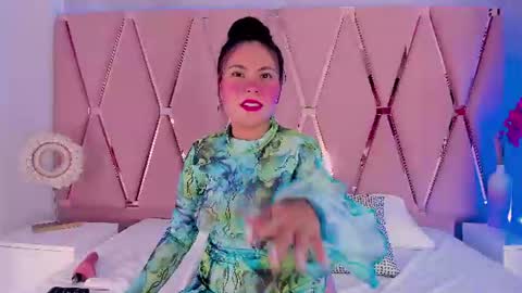 Snapshot of emilyblack_1 chatting on 16, 6, 2026 Emily online show from 16, 6, 2026