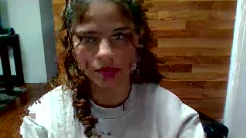 EmilyCm online show from 10, 4, 2026