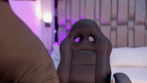 Emily online show from 12, 10, 2025