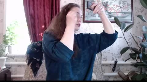 EmilyDoth online show from 21, 4, 2026