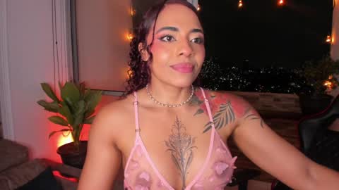 Snapshot of emilyfitness8 chatting on 15, 12, 2024 emily online show from 15, 12, 2024