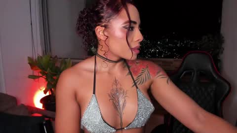 Snapshot of emilyfitness8 chatting on 1, 2, 2025 emily online show from 1, 2, 2025