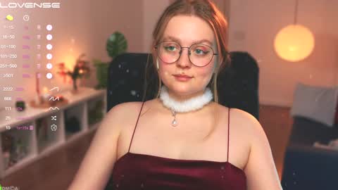 Snapshot of emilyforelsket chatting on 20, 12, 2024 Emily online show from 20, 12, 2024