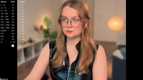 Emily  online show from 20, 11, 2025