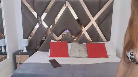 Snapshot of emilygracce chatting on 10, 6, 2026 emilygracce online show from 10, 6, 2026