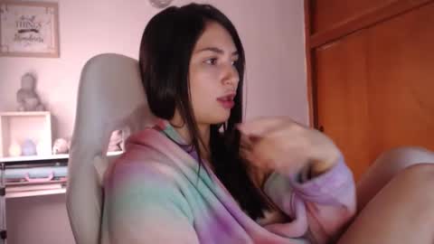 Snapshot of emilyjangcandy_ chatting on 18, 10, 2025 Emily Jang online show from 18, 10, 2025