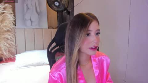 EmilyJhonson online show from 6, 4, 2026