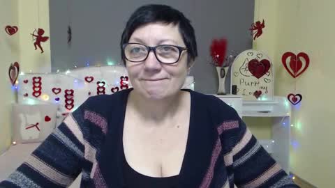 Snapshot of emilyl0vee chatting on 1, 2, 2026 Emily online show from 1, 2, 2026