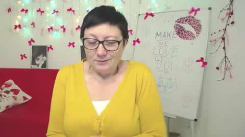 Snapshot of emilyl0vee chatting on 18, 2, 2026 Emily online show from 18, 2, 2026