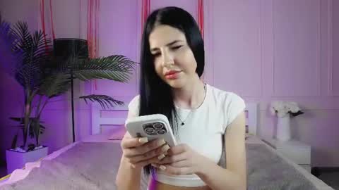 Snapshot of emilyramsey chatting on 9, 6, 2026 Emily online show from 9, 6, 2026