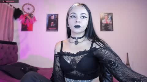  Emily Support me to have 100 likes plx online show from 31, 1, 2025