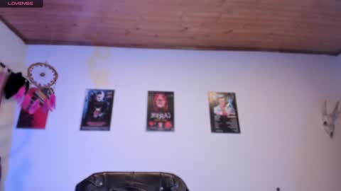  Emily Support me to have 100 likes plx online show from 1, 2, 2025