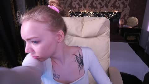  MY NAME IS Emily WELCOME EVERYONE I WILL BE HAPPY TO GIVE YOU WHAT YOU HAVE DREAMED OF FOR SO LONG online show from 4, 4, 2026