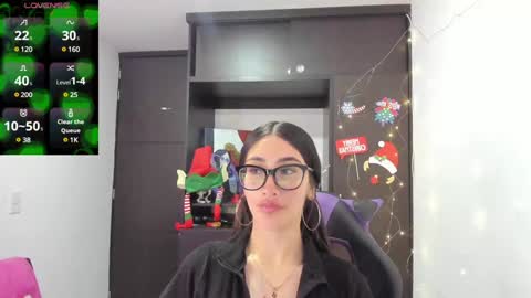 Snapshot of emilytafur chatting on 11, 12, 2024 Emy online show from 11, 12, 2024