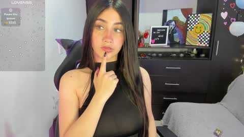 Snapshot of emilytafur chatting on 10, 1, 2025 Emy online show from 10, 1, 2025
