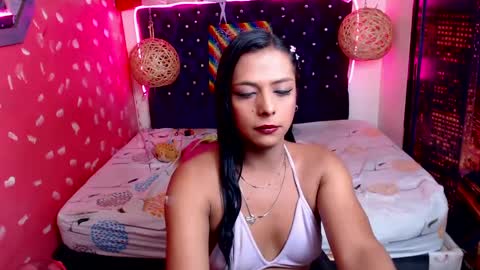 Snapshot of emilytssweet chatting on 23, 1, 2025 Emily online show from 23, 1, 2025