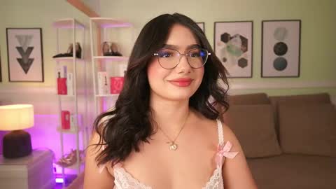 Snapshot of emilyturnerx chatting on 22, 4, 2026 Emily Turner online show from 22, 4, 2026