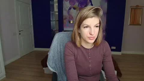 EmilyWalkers online show from 23, 12, 2024