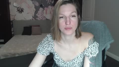 EmilyWalkers online show from 14, 1, 2025