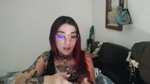 Snapshot of emilywhitee_ chatting on 2, 6, 2026 Valentina independent model online show from 2, 6, 2026