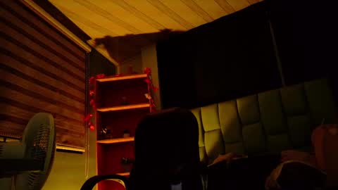 Snapshot of emilyy05_ chatting on 3, 5, 2026 Emily online show from 3, 5, 2026
