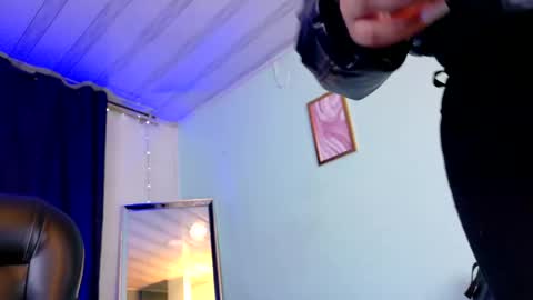 Snapshot of emilyy05_ chatting on 29, 5, 2026 Emily online show from 29, 5, 2026