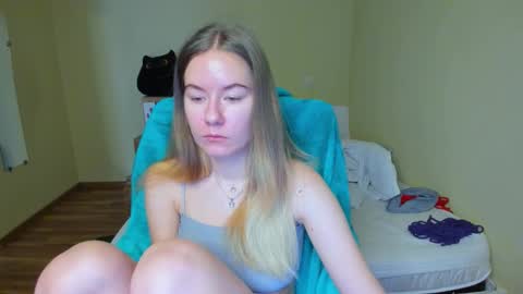 Snapshot of emilyy____ chatting on 28, 2, 2025 Emily online show from 28, 2, 2025