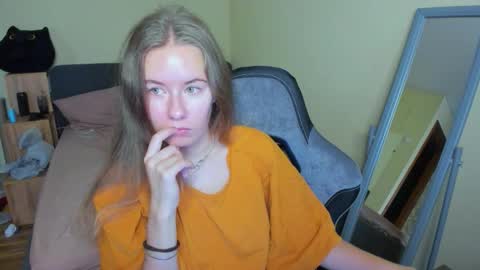 Snapshot of emilyy____ chatting on 20, 9, 2025 Emily online show from 20, 9, 2025