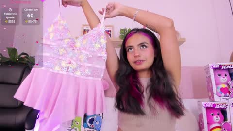 Emily Bank online show from 1, 2, 2025