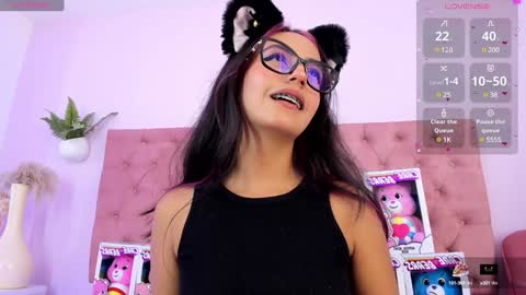 Emily Bank online show from 4, 2, 2025