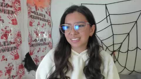 emilyy_cooperr online show from 17, 10, 2025