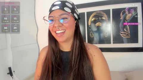 emilyy_cooperr online show from 24, 11, 2025