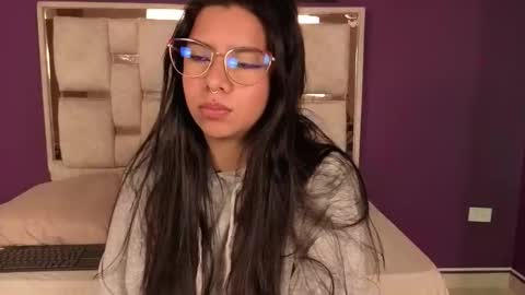 Snapshot of emilyy_cooperr chatting on 12, 1, 2026 emilyy_cooperr online show from 12, 1, 2026