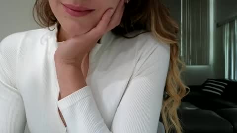 emilly online show from 22, 10, 2025