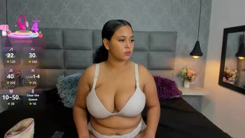 Snapshot of emilyy_r chatting on 28, 11, 2025 emilyy_r online show from 28, 11, 2025