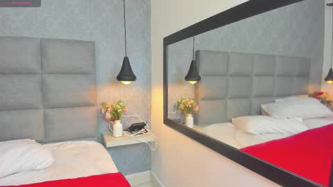 Snapshot of emilyy_r chatting on 6, 1, 2026 emilyy_r online show from 6, 1, 2026