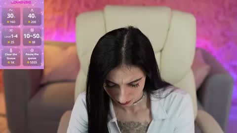 Snapshot of emilyymoon chatting on 17, 6, 2026 emilyymoon online show from 17, 6, 2026