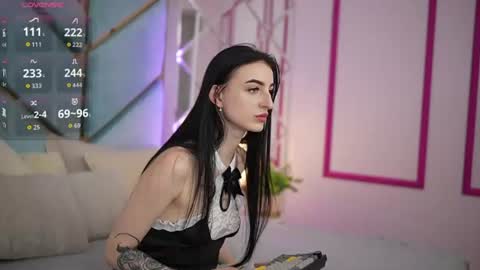 Snapshot of emilyymoon chatting on 4, 7, 2026 emilyymoon online show from 4, 7, 2026