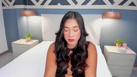 Emily  online show from 17, 11, 2025