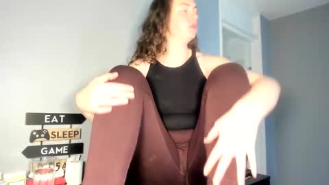 Snapshot of emliyjamesmjb chatting on 10, 3, 2025 emliyjamesmjb online show from 10, 3, 2025