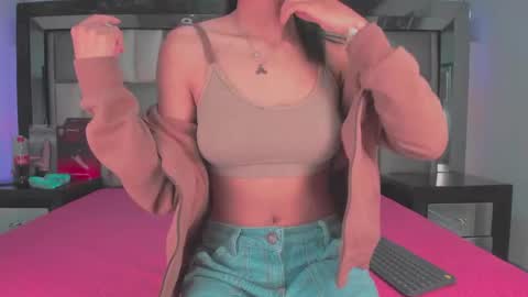 Snapshot of emma__js_ chatting on 18, 9, 2025 emma__js_ online show from 18, 9, 2025