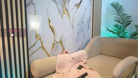 Snapshot of emma__walkerr_ chatting on 30, 4, 2026 emma__walkerr_ online show from 30, 4, 2026