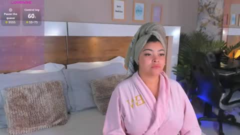 Snapshot of emma_bakker_ chatting on 21, 5, 2026 Emma online show from 21, 5, 2026