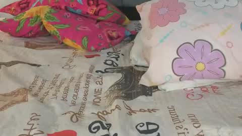 Snapshot of emma_blake__ chatting on 2, 12, 2025 Emma online show from 2, 12, 2025