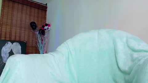 Emma online show from 10, 11, 2025