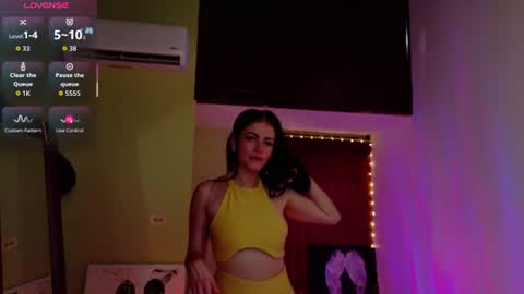 Snapshot of emma_blanco chatting on 25, 6, 2026 Emma online show from 25, 6, 2026