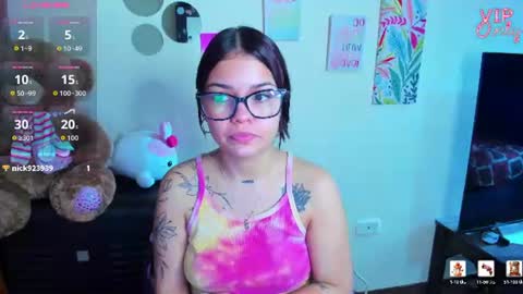 Snapshot of emma_boo_ chatting on 30, 6, 2026 emma_boo_ online show from 30, 6, 2026