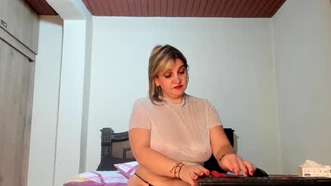 Snapshot of emma_brown777 chatting on 12, 2, 2025 ALBA online show from 12, 2, 2025