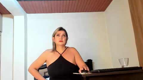 Snapshot of emma_brown777 chatting on 22, 9, 2025 ALBA online show from 22, 9, 2025